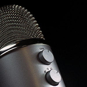 microphone-1172260_1920